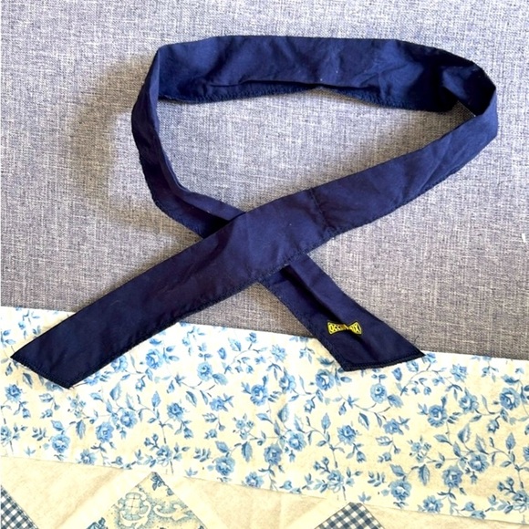 OccuNomix Safety Tie Reuseable Neck Cooler Navy - Picture 1 of 2